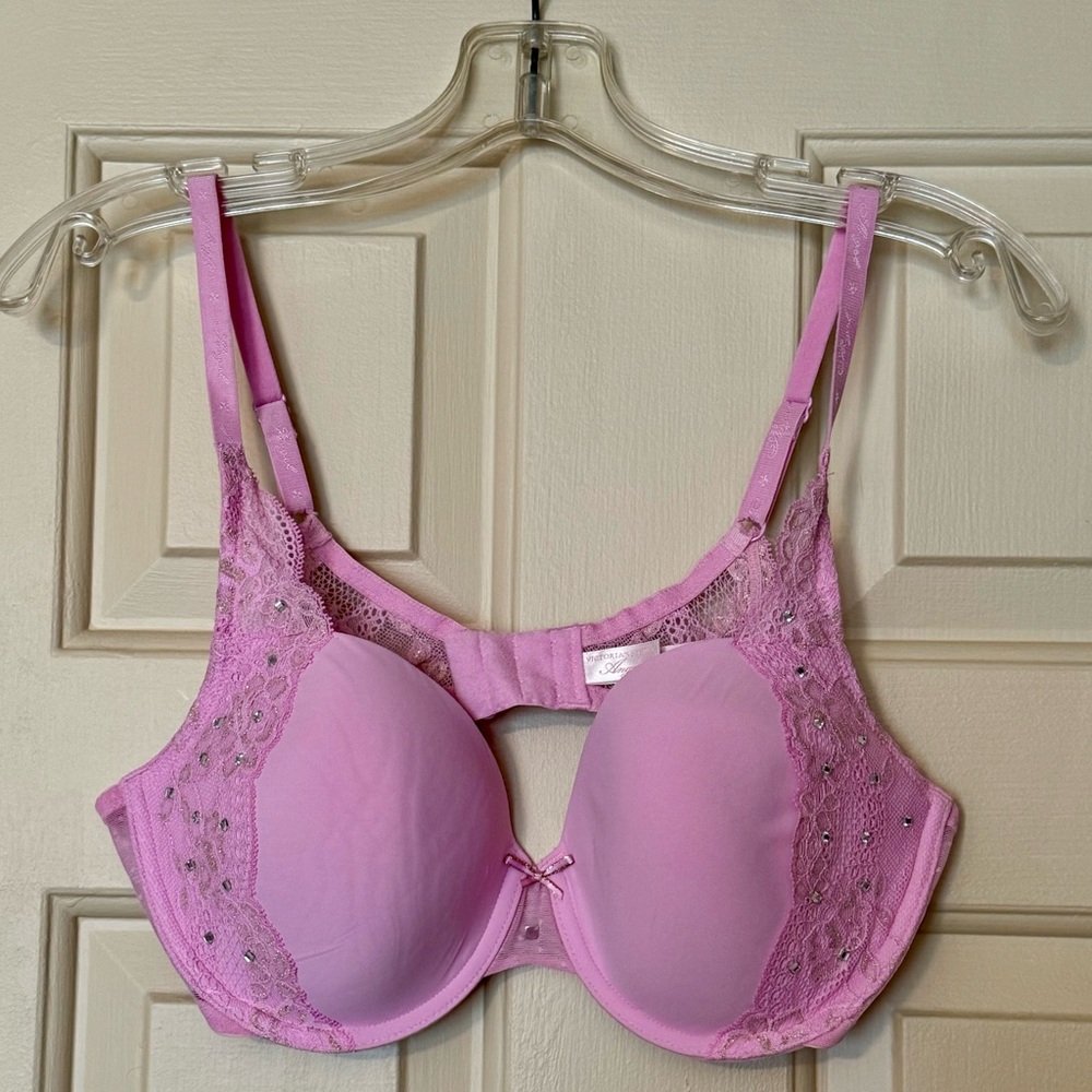 VICTORIAS SECRET Angels Bra - Brand New - Never Worn